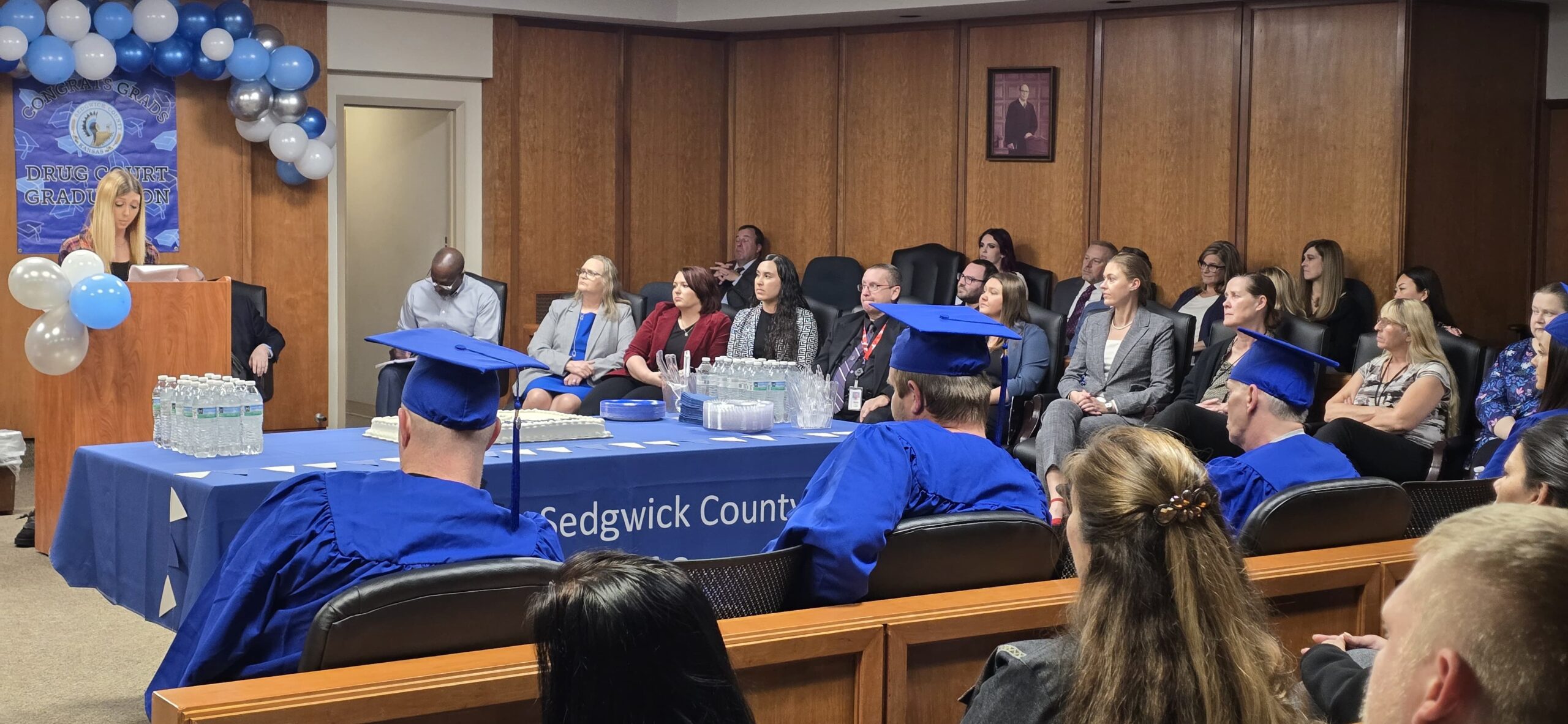 Graduación de Graduados del Programa de Drogas en Sedgwick: Un Nuevo Comienzo en la Recuperación